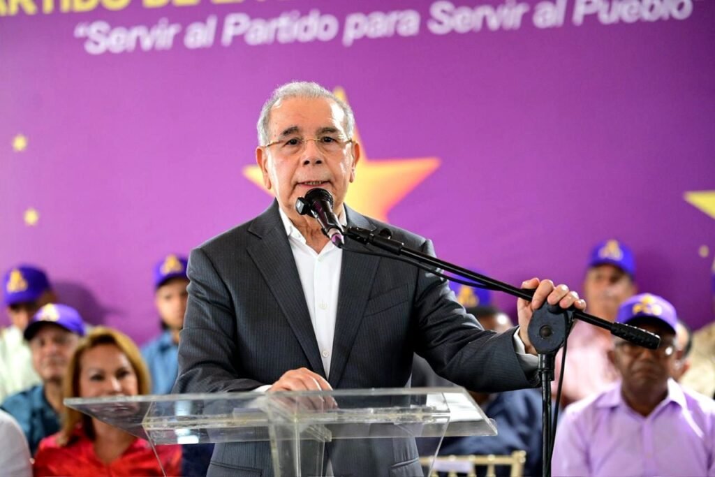 Sendos actos de juramentación del PLD este domingo, que encabezará Danilo Medina.